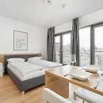 Air Conditioned In Center By Renters Lejlighed