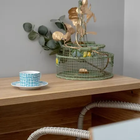 公寓 Air Conditioned In Center With Parking By Renters