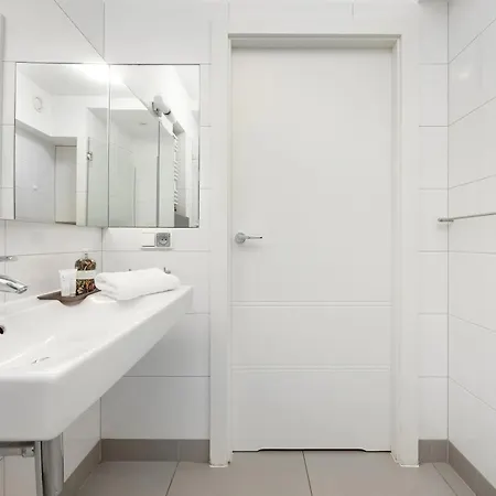 アパート Air Conditioned In Center With Parking By Renters *