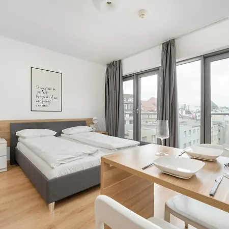 Apartment Air Conditioned In Center By Renters Breslau