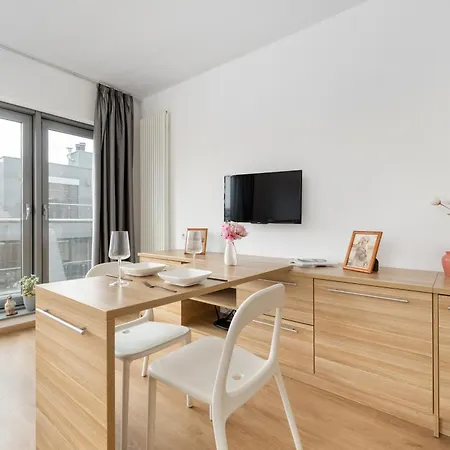Air Conditioned In Center By Renters 公寓 *