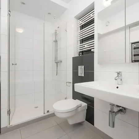 Air Conditioned In Center By Renters Apartment Breslau