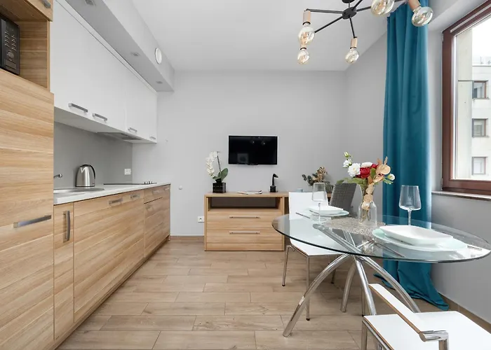 Air Conditioned In Center With Parking By Renters アパート *