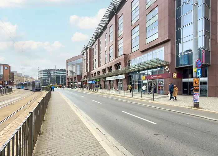 Air Conditioned In Center With Parking By Renters 公寓